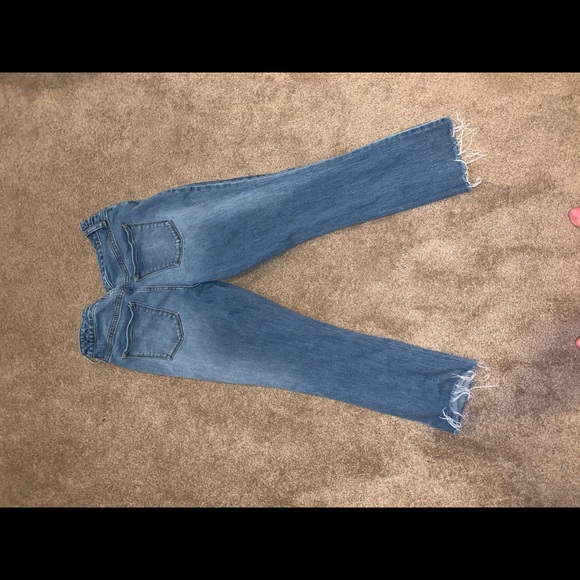Universal Thread Cropped Jeans - Picture 3 of 3